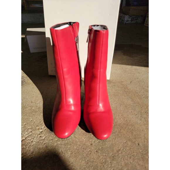 A new day red booties acrylic heel Sz 8 - Picture 2 of 8